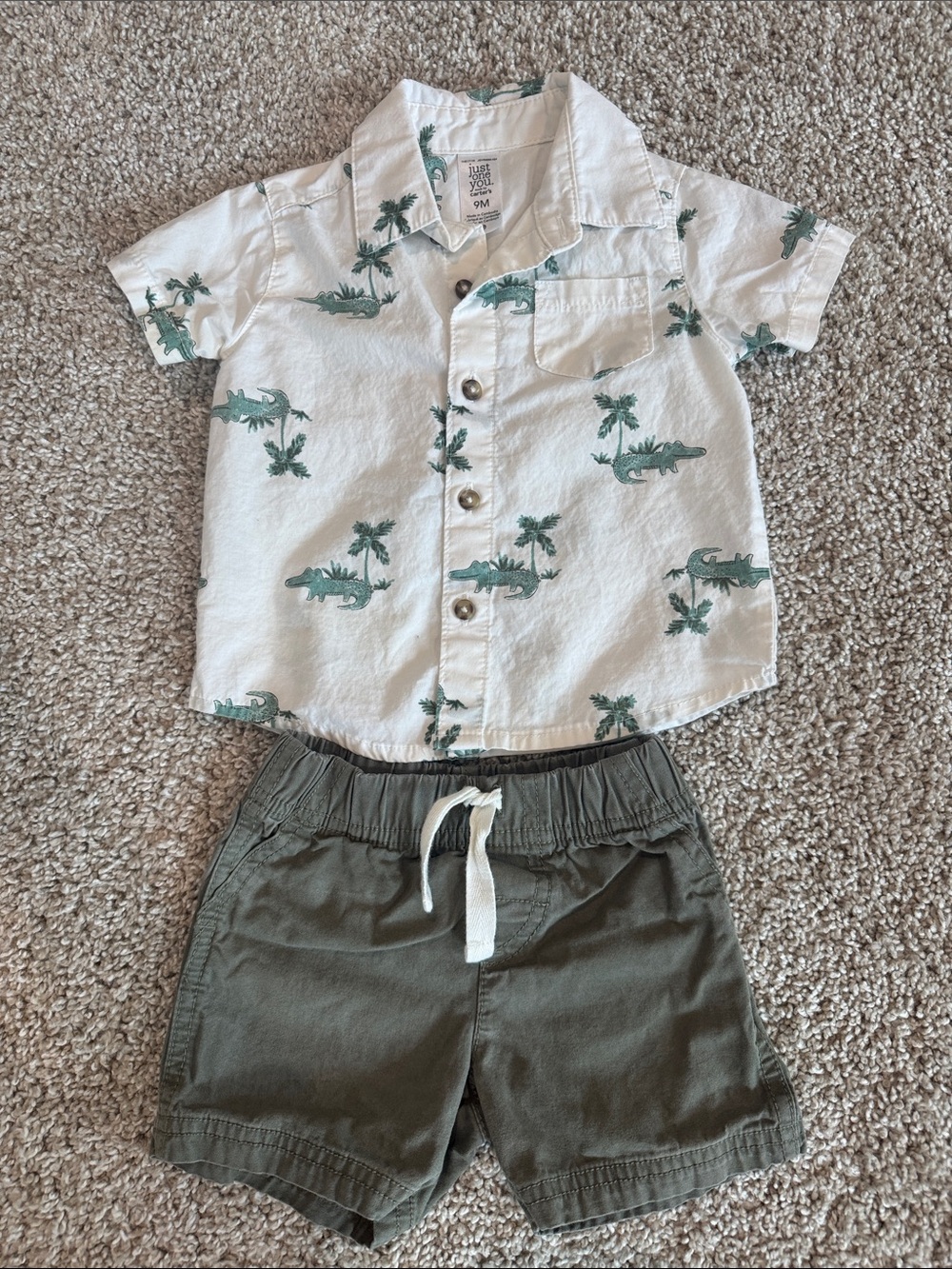 Just One You by Carter’s Alligator Outfit Set 9M